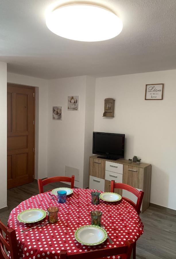Casa Vacanze Anais Nus Extérieur photo